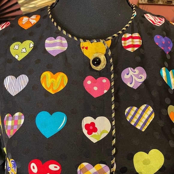 Maggy London Vintage 80s silk collarless blouse with multicolor heart design - Picture 3 of 3